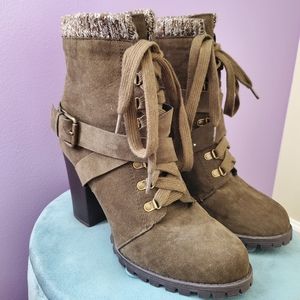 Olive Lug Booties Size 10 Shoedazzle Bethany